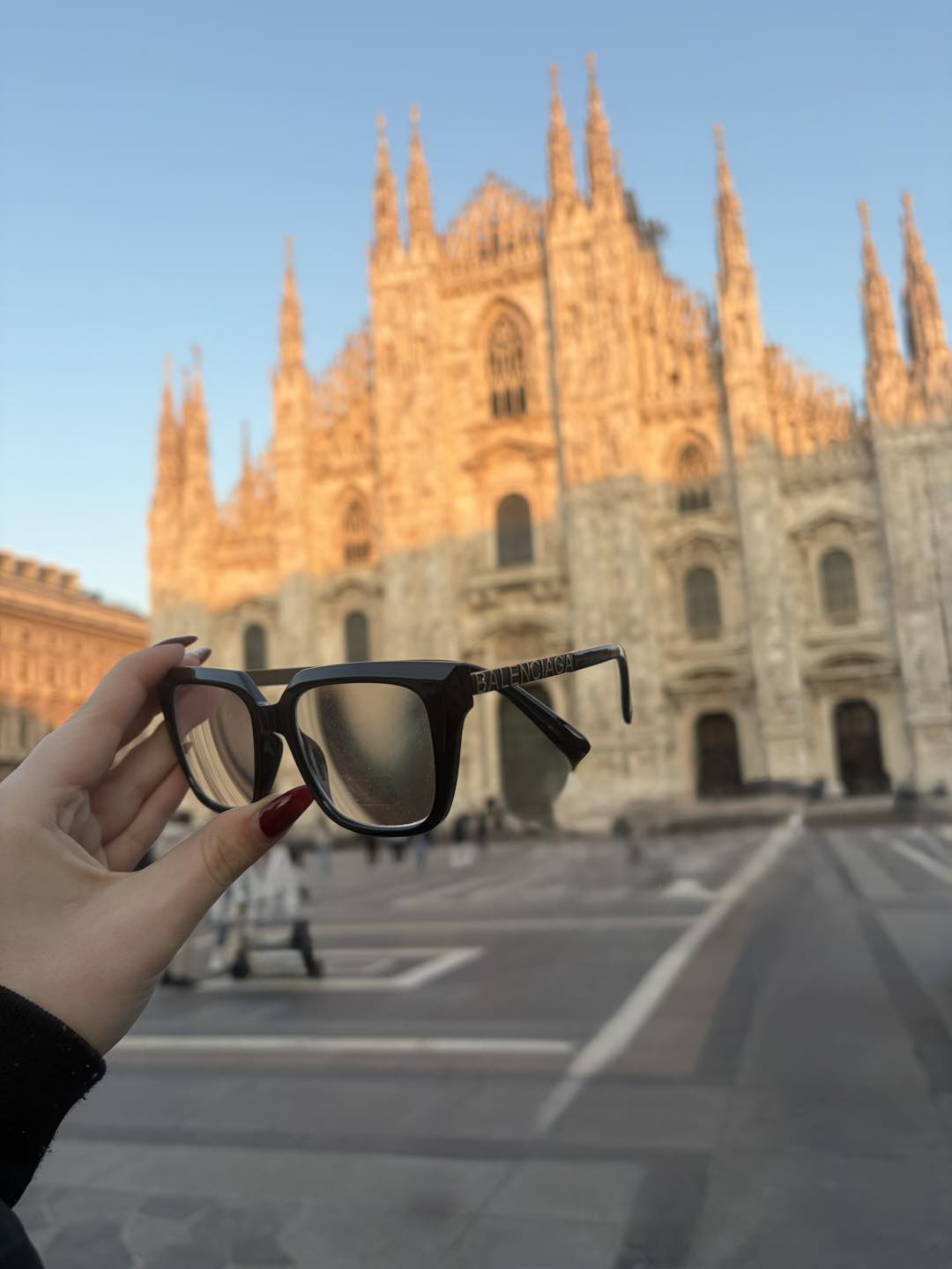 BALENCIAGA - ბალენსიაგა