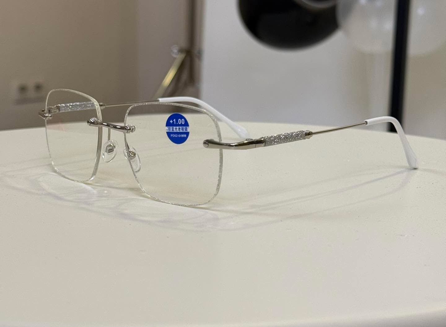 ბრჭყვიალა 01